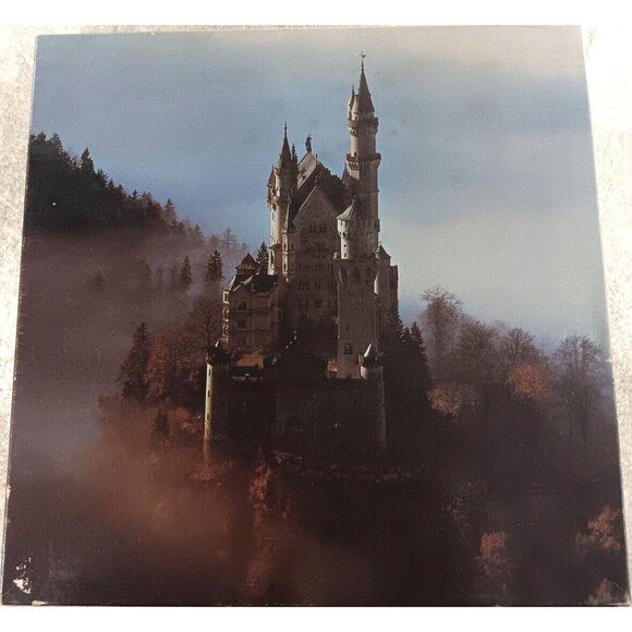 Castle in the Clouds 550 Piece Jigsaw Puzzle 18" x 24" by Hoyle - Picture 1 of 3